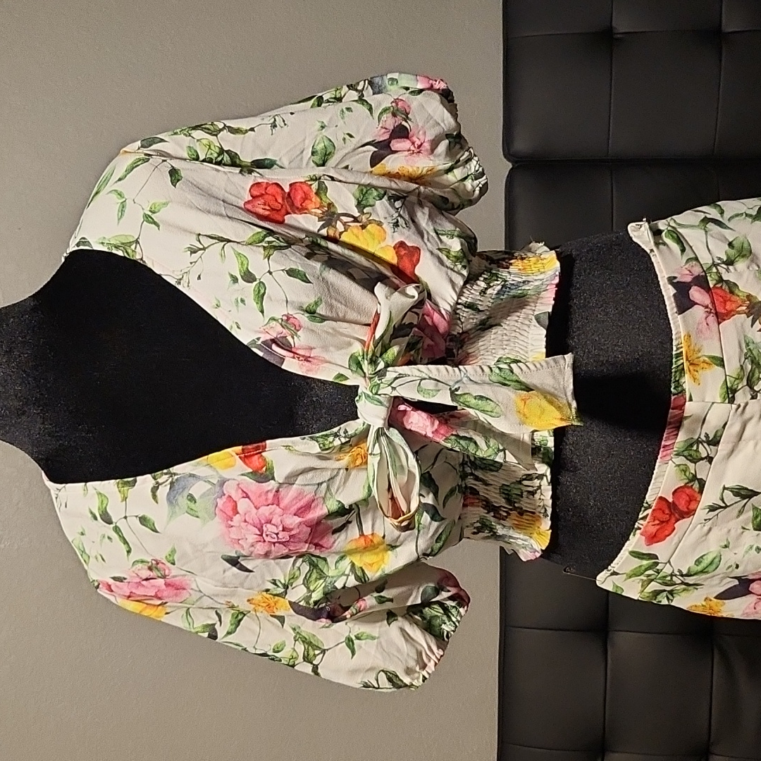 Brand New 2 Piece Brand New 2 Piece